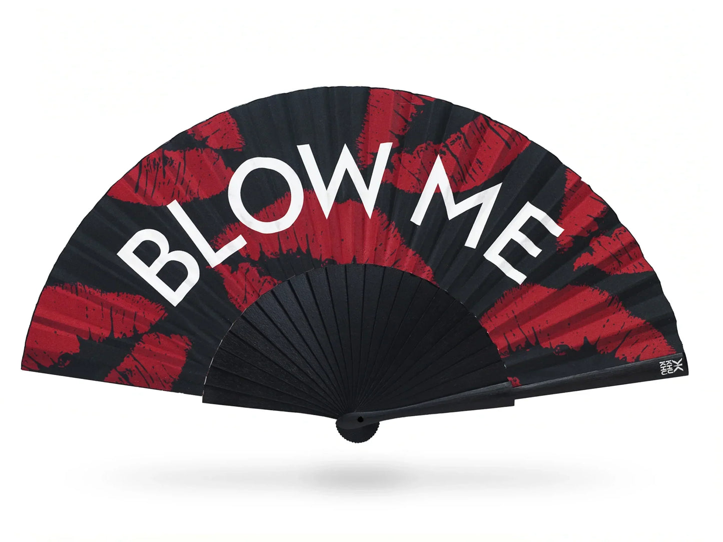 Khu Khu 'Blow Me Kisses'
